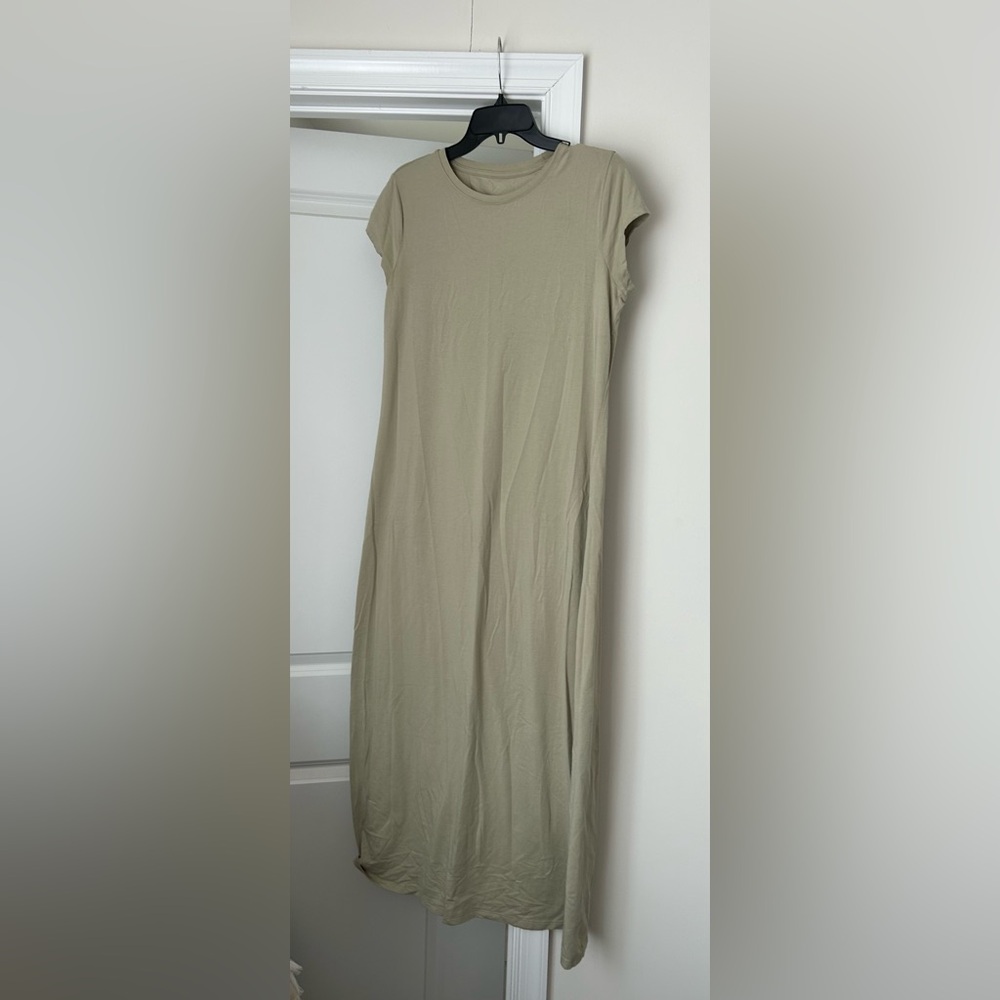 Sleeveless Maxi Dress in Light Olive